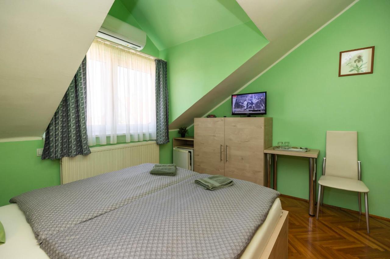 Cecey Vendeghaz Bed & Breakfast Eger Exterior photo